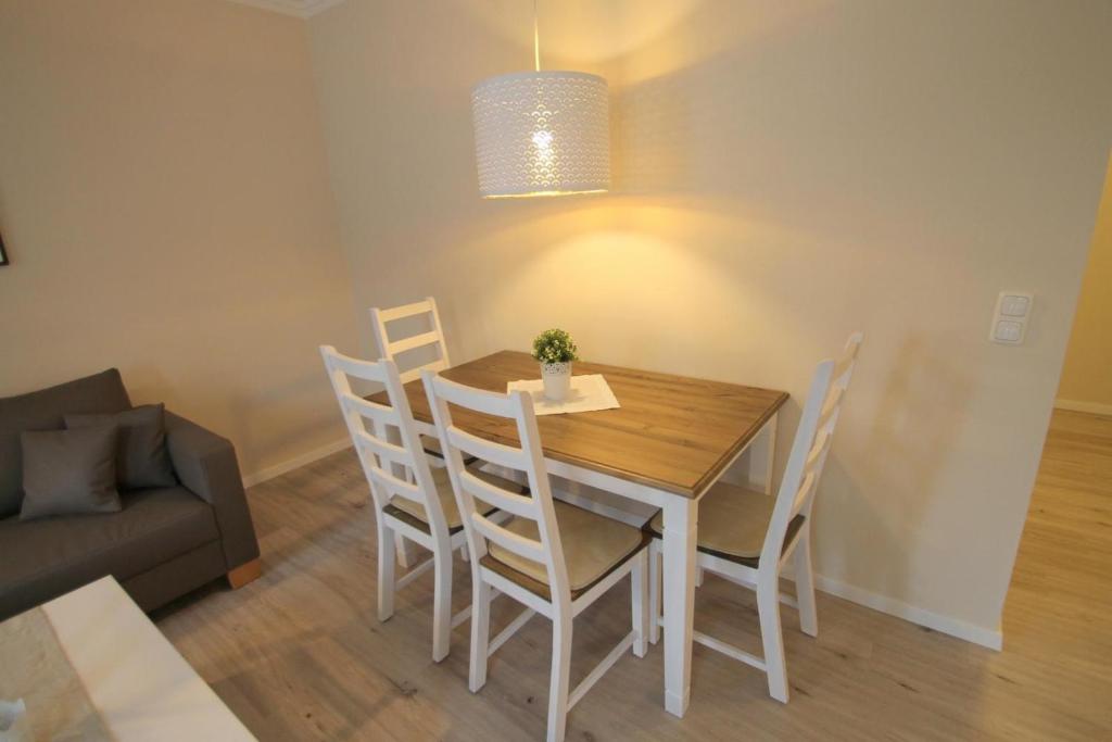 1021- Alte Da h me - Neu room 6